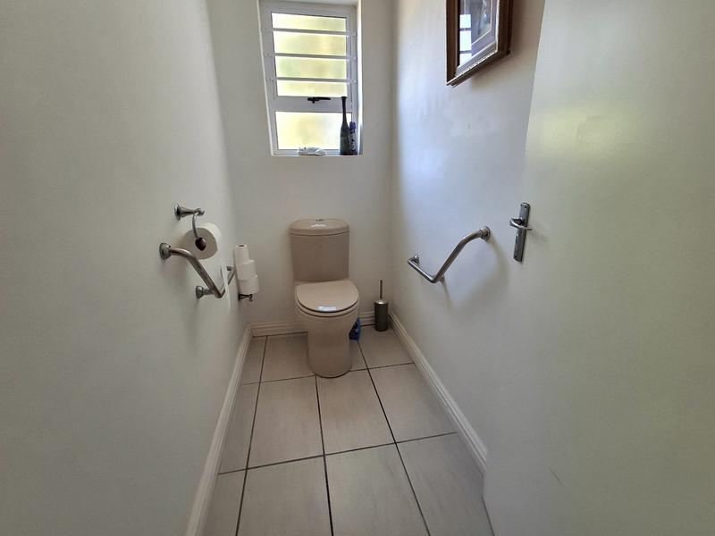 3 Bedroom Property for Sale in Britannia Bay Western Cape